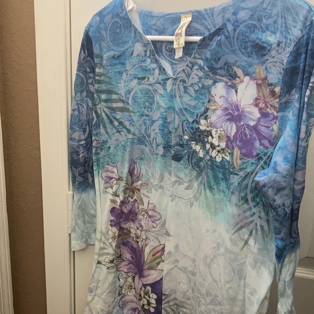 FINAL MARKDOWN Endless designs print top (M)